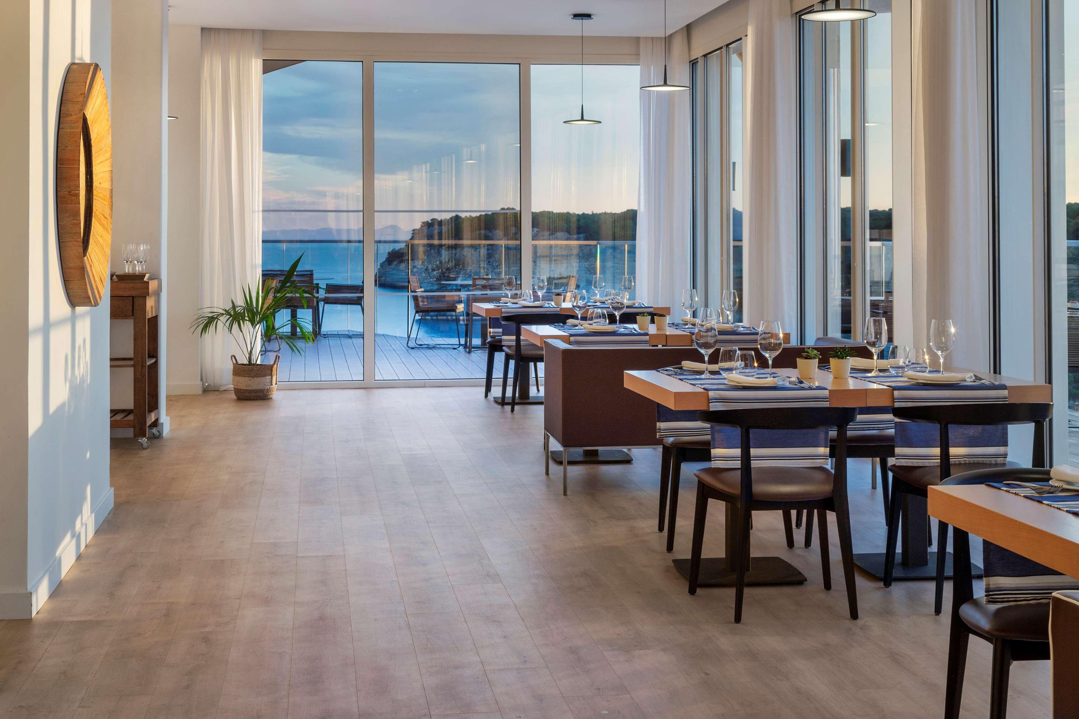 Melia Cala Galdana Hotel