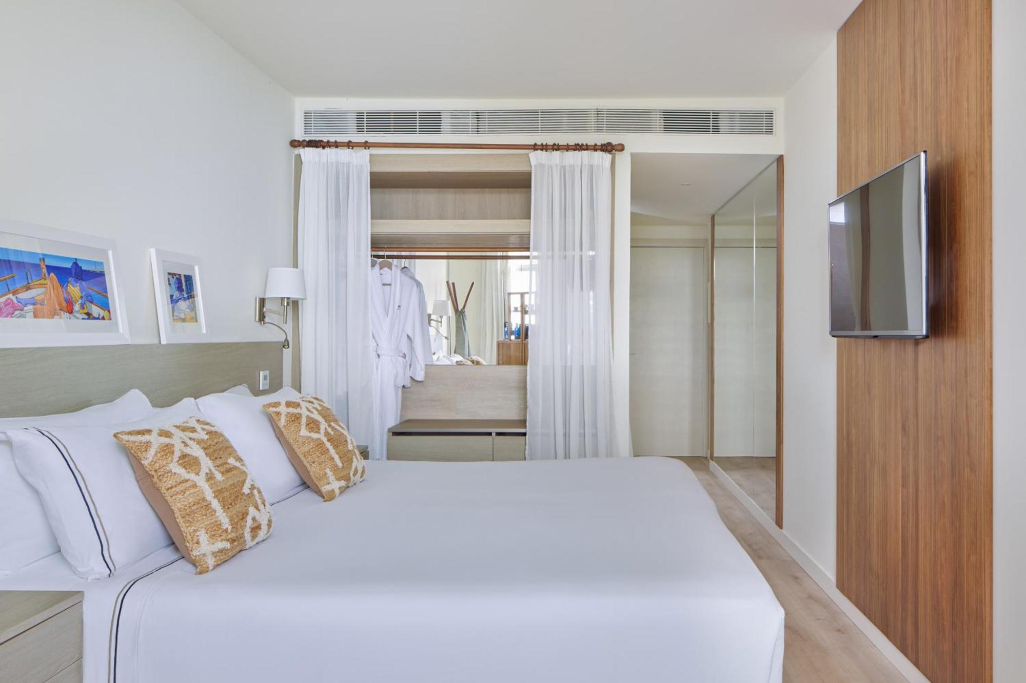 Hotel Melia Cala Galdana 5*